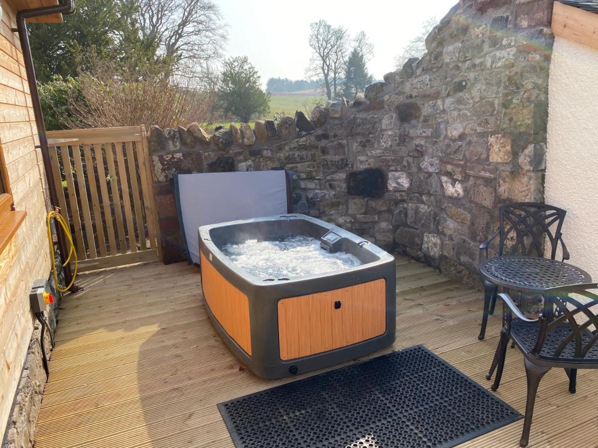 Pheasant Lodge With Hot Tub Forgandenny Zewnętrze zdjęcie